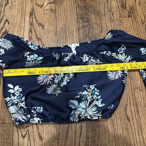 Off the shoulder blouse, floral print - Picture 7 of 8